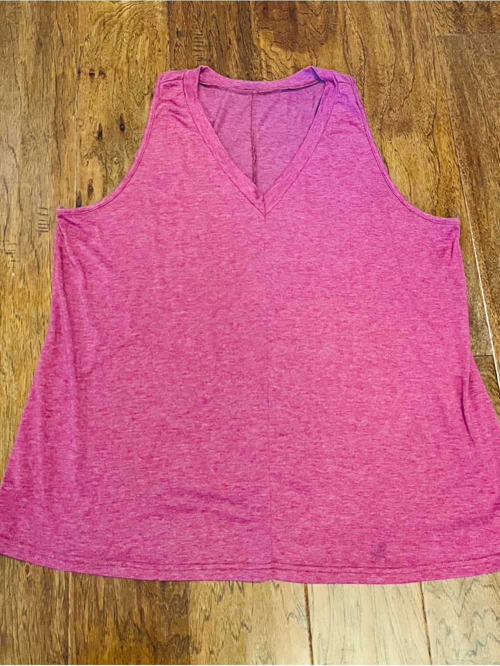Women’s Sleeveless V-Neck Tank Top Amaranth Color Size XL
